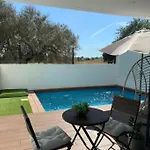 Moradia De Luxo Com Piscina Privada