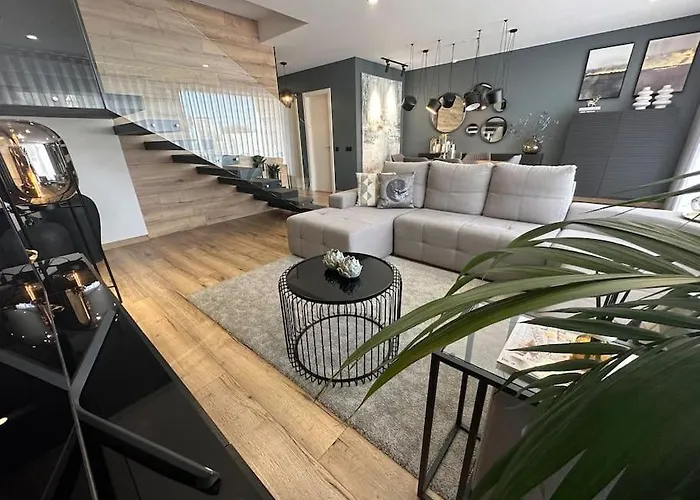 Moradia De Luxo Com Piscina Privada